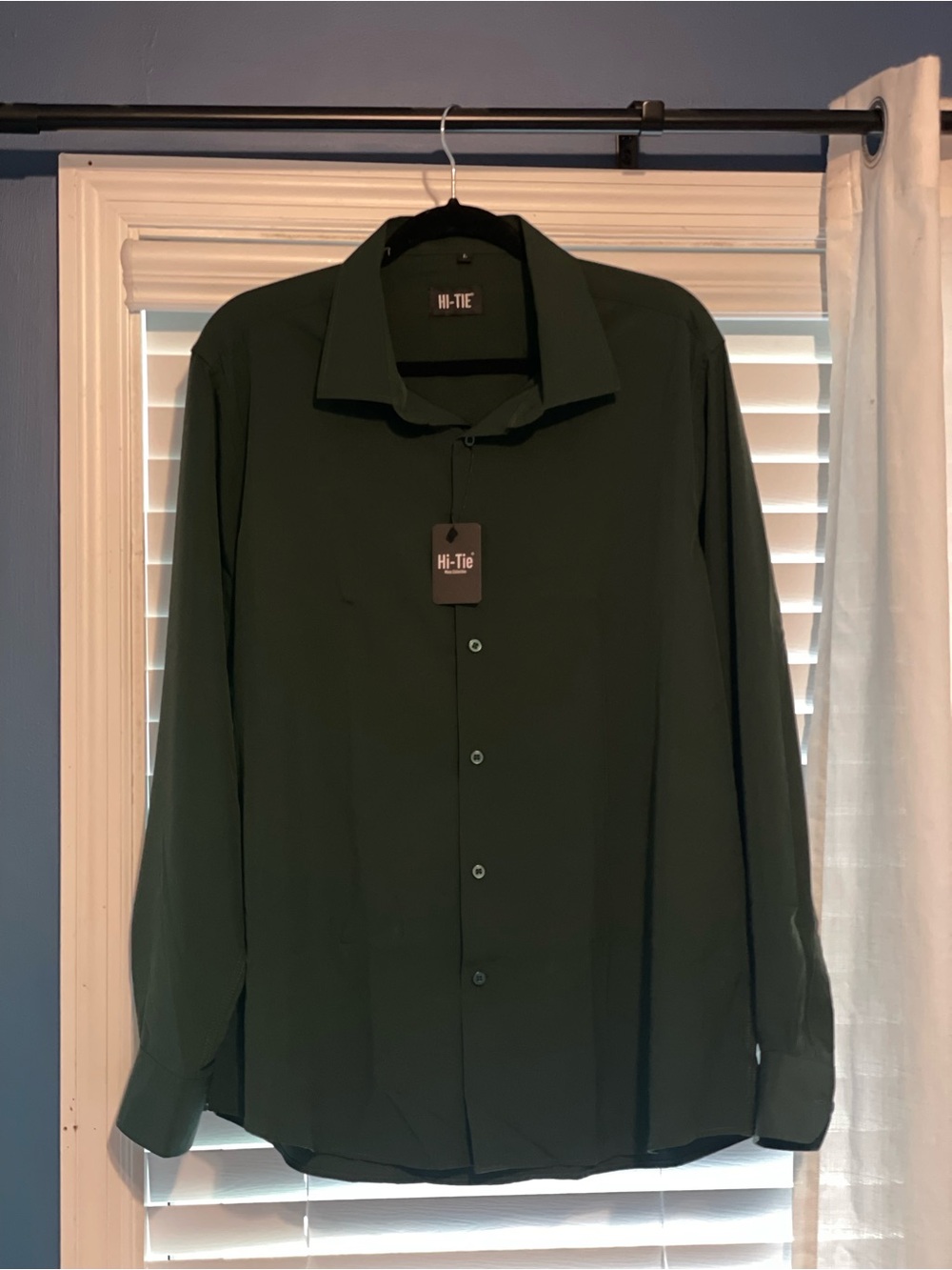 Men's Dark Green Button-Up Shirt